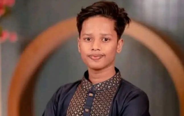 চট্টগ্রাম পলিটেকনিক ইনস্টিটিউটে খেলার মাঠে বিজয় দত্ত নামে শিক্ষার্থীর মর্মান্তিক মৃত্যু